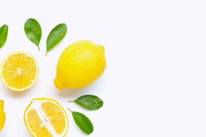 Limón y sal para las manchas - Trucos de belleza caseros