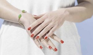 Cúrcuma para los hongos en las uñas de las manos - Trucos de belleza caseros