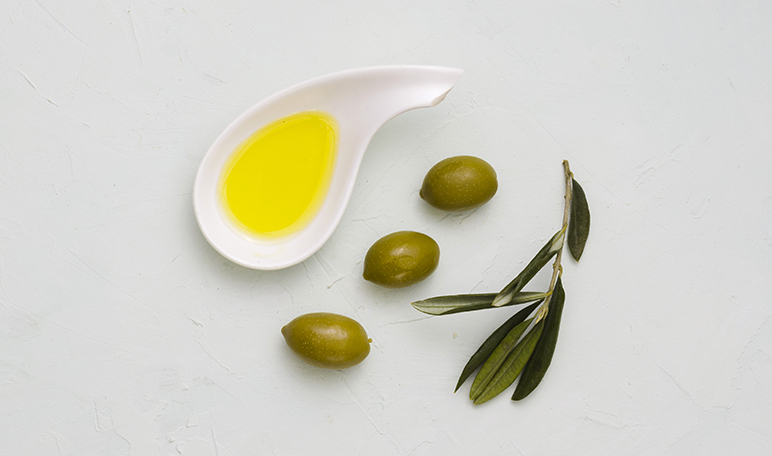 Aceite de oliva para las pestañas - Trucos de belleza caseros