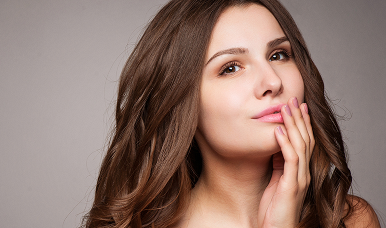 Cómo aumentar el grosor de los labios usando jengibre - Trucos de belleza caseros