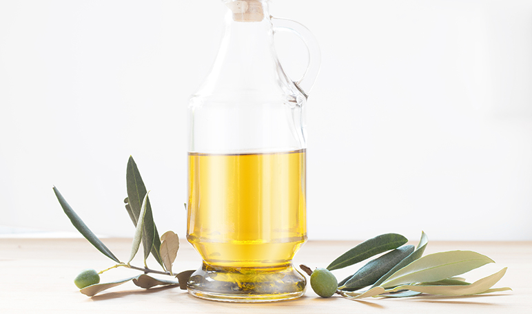 Propiedades del aceite de oliva para la piel y el cabello - Trucos de belleza caseros